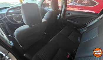 TOYOTA ETIOS 1.5 lleno