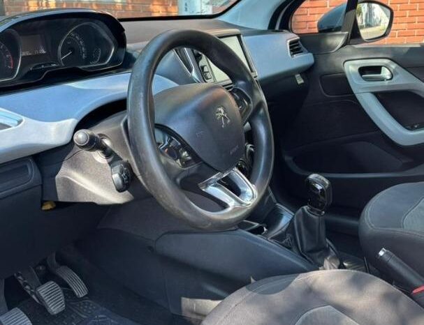 Peugeot 208 Allure Touch Screen lleno